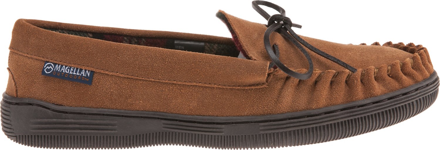 Magellan Outdoors Men's Moccasin Slippers thumbnail