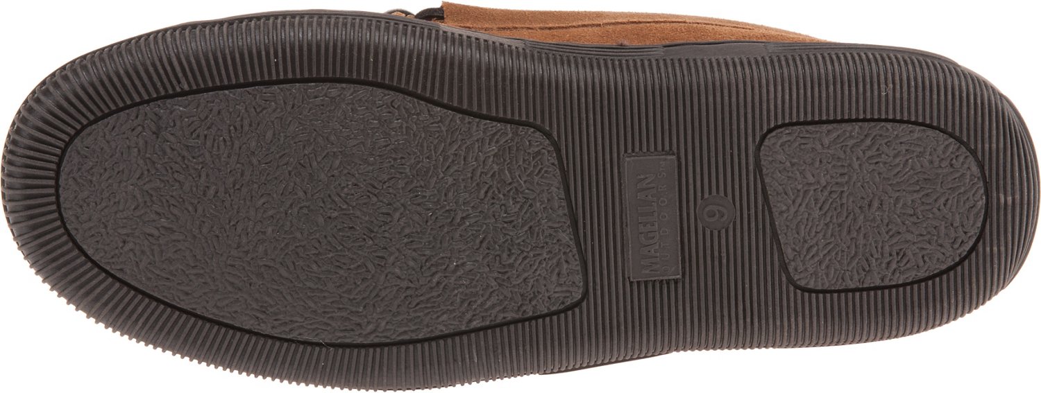 Magellan Outdoors Men's Moccasin Slippers thumbnail