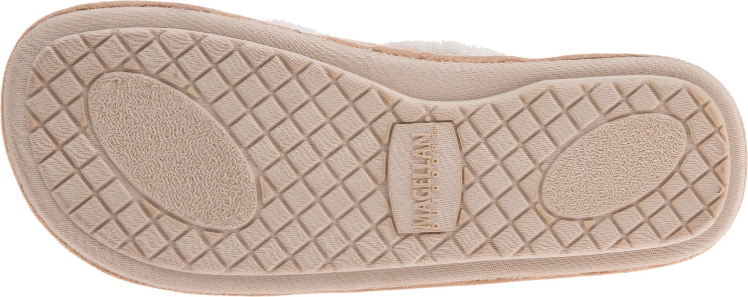 Magellan Outdoors Women's Basic Thong Slippers thumbnail