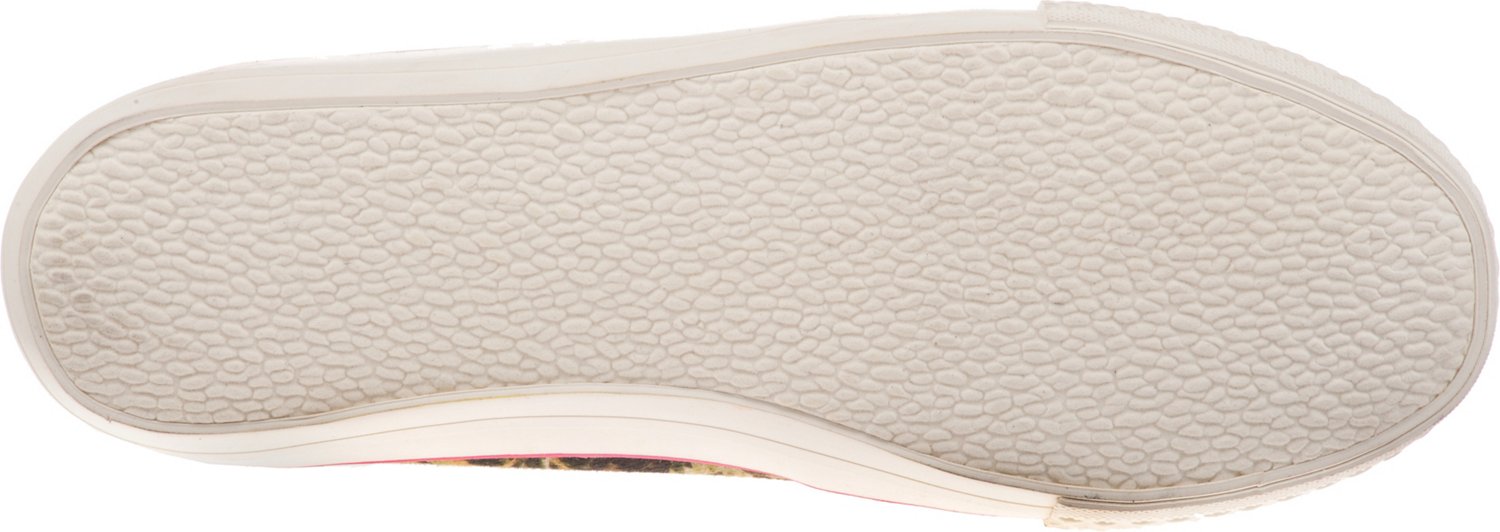 Realtree Girl Women's Leah Canvas Slip-On Shoes thumbnail