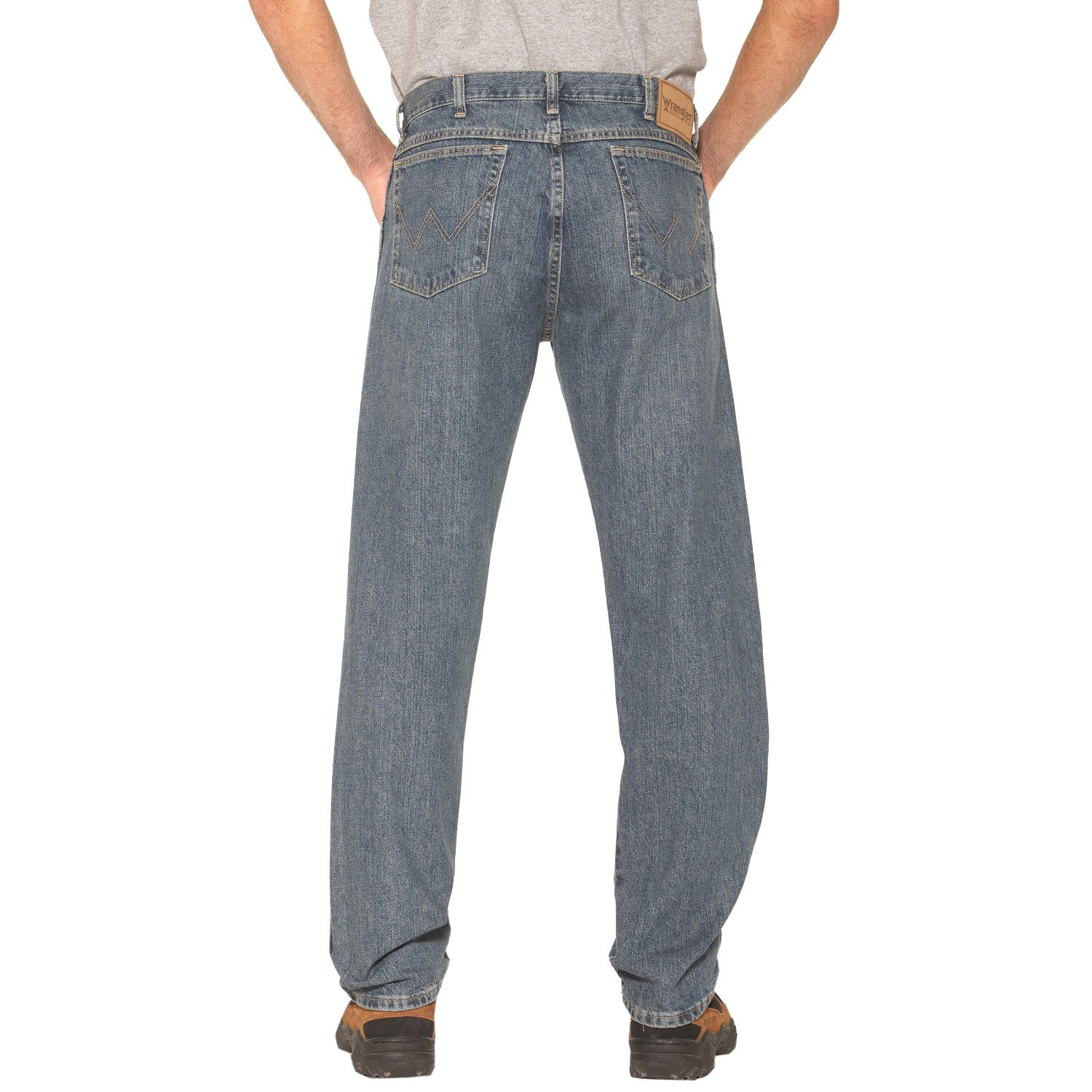 Wrangler® Rugged Wear Men's Regular Straight Fit Jean thumbnail