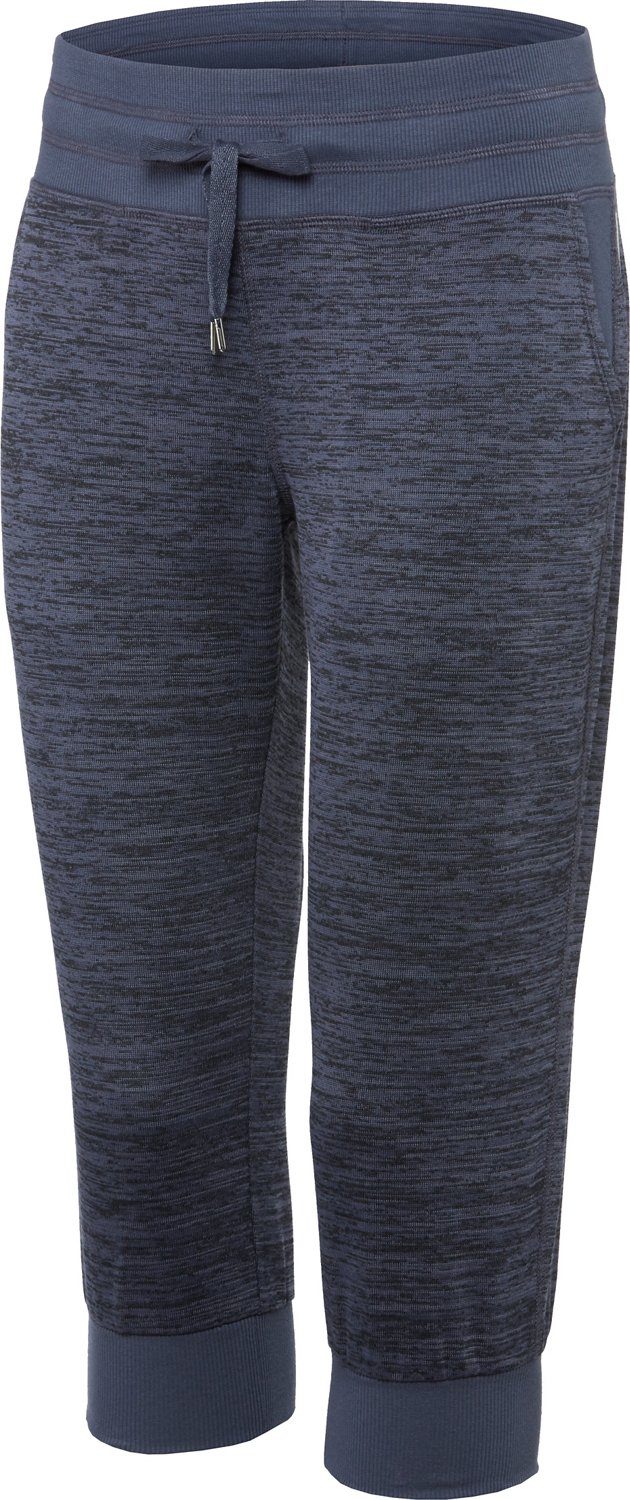 BCG™ Women's Studio Spaced Heather Cuffed Capri Pant Academy