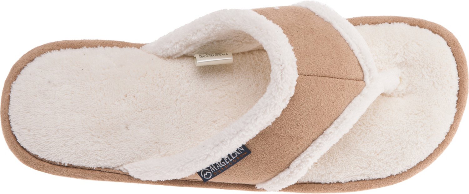 Magellan Outdoors Women's Basic Thong Slippers thumbnail