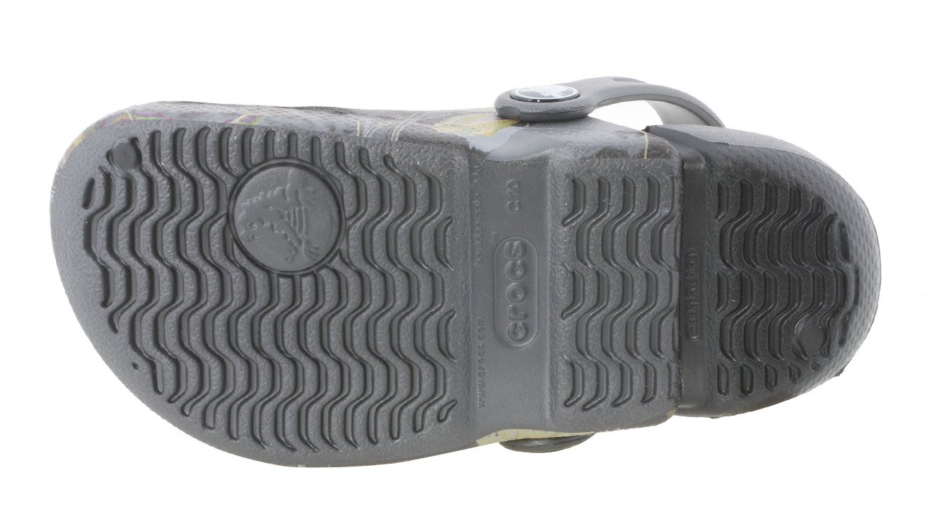 Crocs™ Kids' Electro Realtree® AP Camo Clogs thumbnail