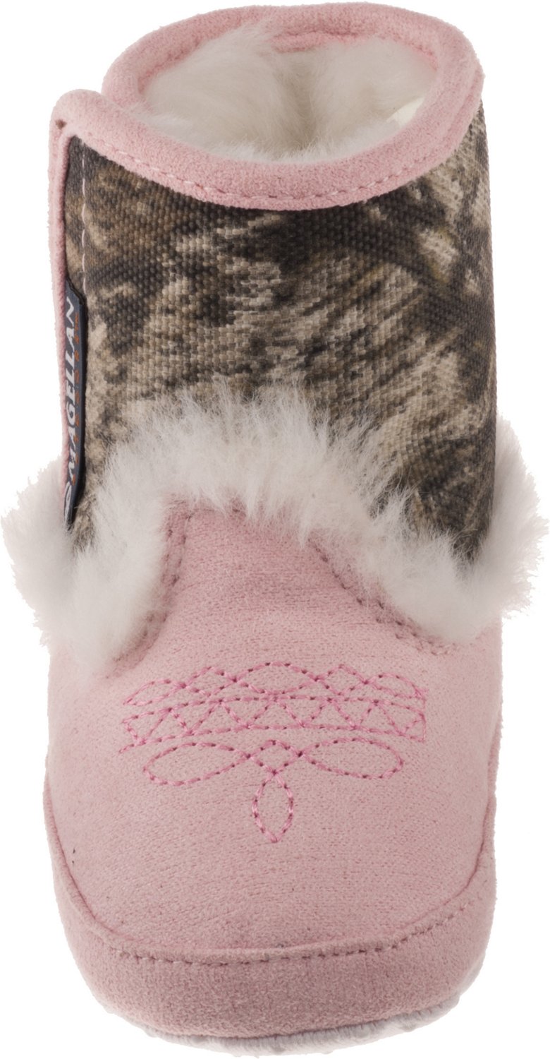 Magellan Outdoors Infant Girls' Camo Bootie Slippers thumbnail